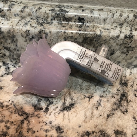 Bath and Body Works wallflower plug - Picture 4 of 4